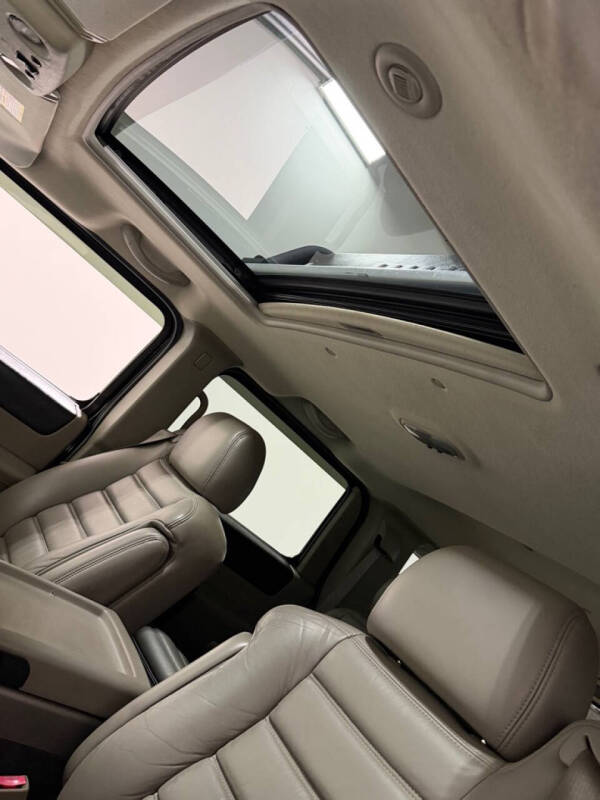2004 HUMMER H2