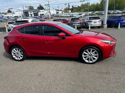 2017 Mazda MAZDA3 Grand Touring