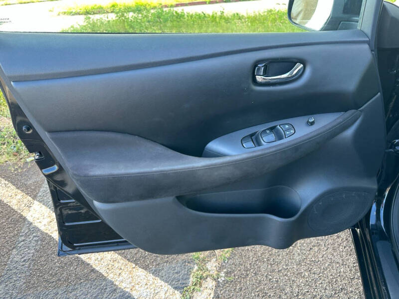 2015 Nissan LEAF S