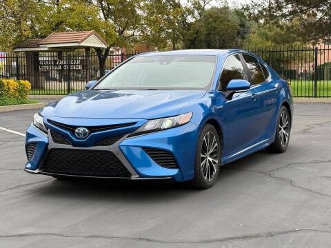 2020 Toyota Camry Hybrid SE