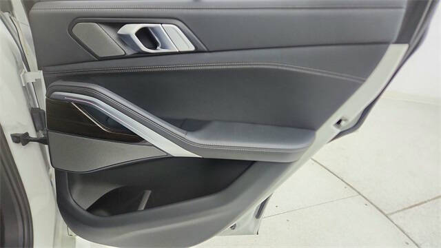 2023 BMW X6 xDrive40i