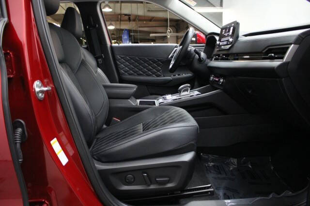 2025 Mitsubishi Outlander PHEV SEL