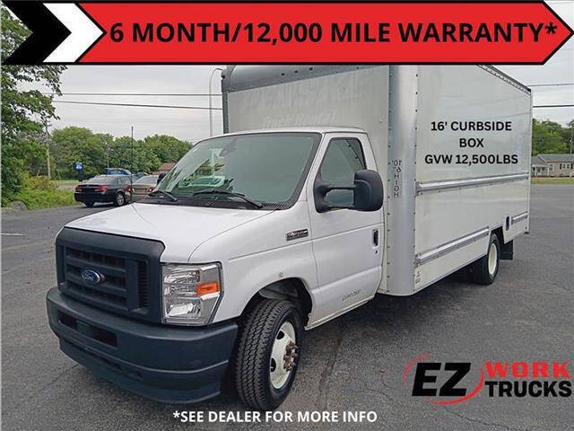White 2023 Ford E-Series Chassis E-350 SD Cutaway SB RWD Pickup Truck Rear-Wheel Drive Automatic