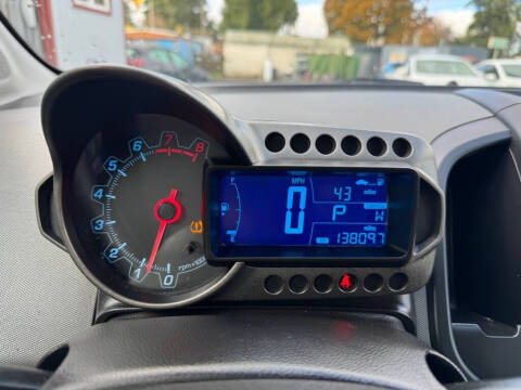 2013 Chevrolet Sonic LS Auto