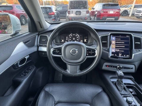 2018 Volvo XC90 T5 Momentum 5-Passenger