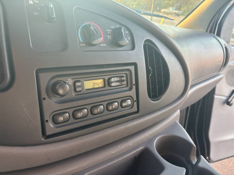 2001 Ford E-Series E-250