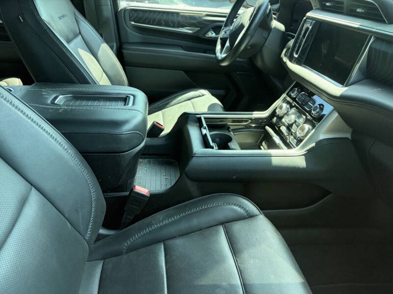 2023 GMC Yukon Denali
