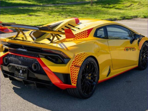 2023 Lamborghini Huracan STO