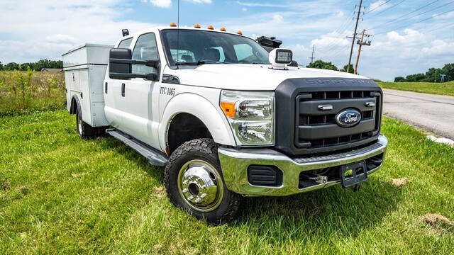 2015 Ford F-350 Super Duty Chassis Cab's photo