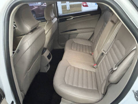 2019 Ford Fusion SEL