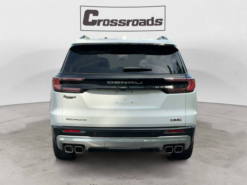 2025 GMC Acadia Denali