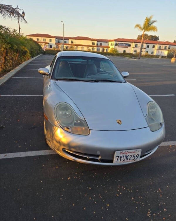 2001 Porsche 911 Carrera 4
