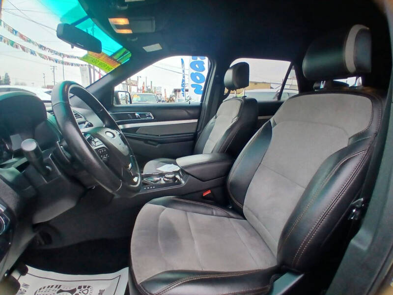 2017 Ford Explorer XLT