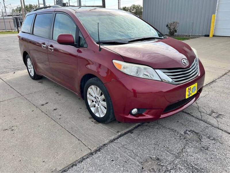 2014 Toyota Sienna for sale at BOB ALLEN MOTORS in North Kansas City MO