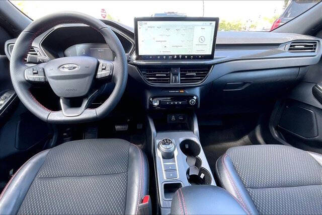 2025 Ford Escape Hybrid ST-Line