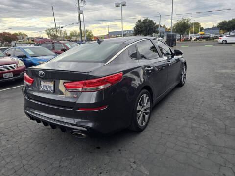 2019 Kia Optima S