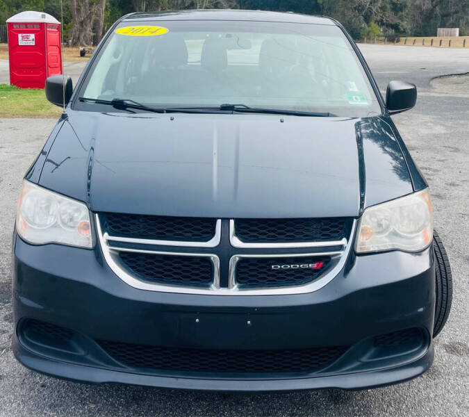 2014 Dodge Grand Caravan American Value Package's photo