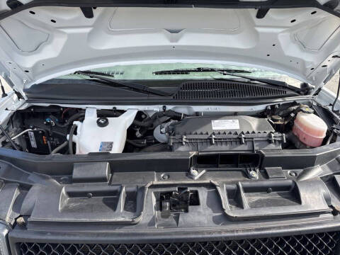 2023 Chevrolet Express 2500