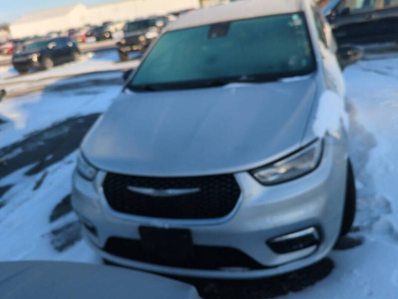 2024 Chrysler Pacifica Touring L