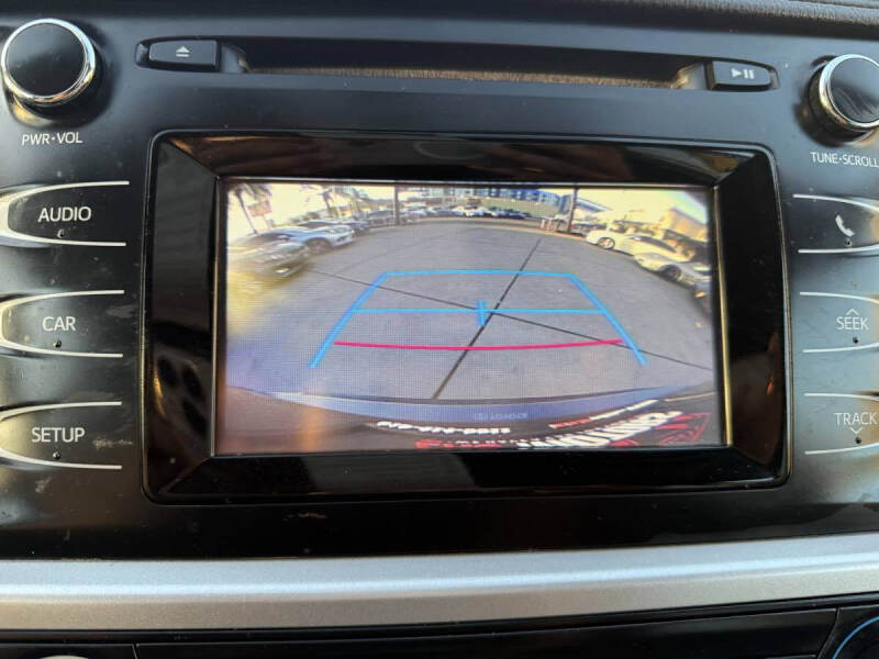 2016 Toyota Highlander LE