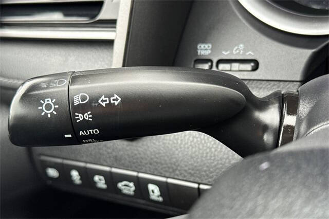 2021 Toyota Camry Hybrid XLE