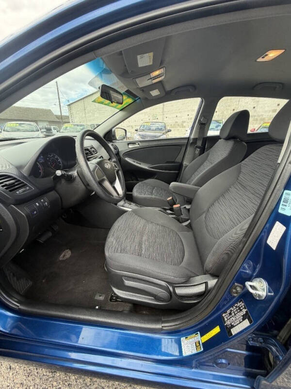 2016 Hyundai Accent SE