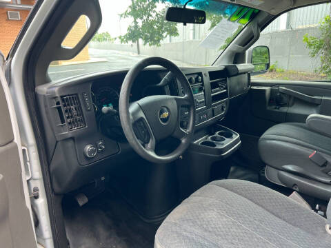 2020 Chevrolet Express 2500