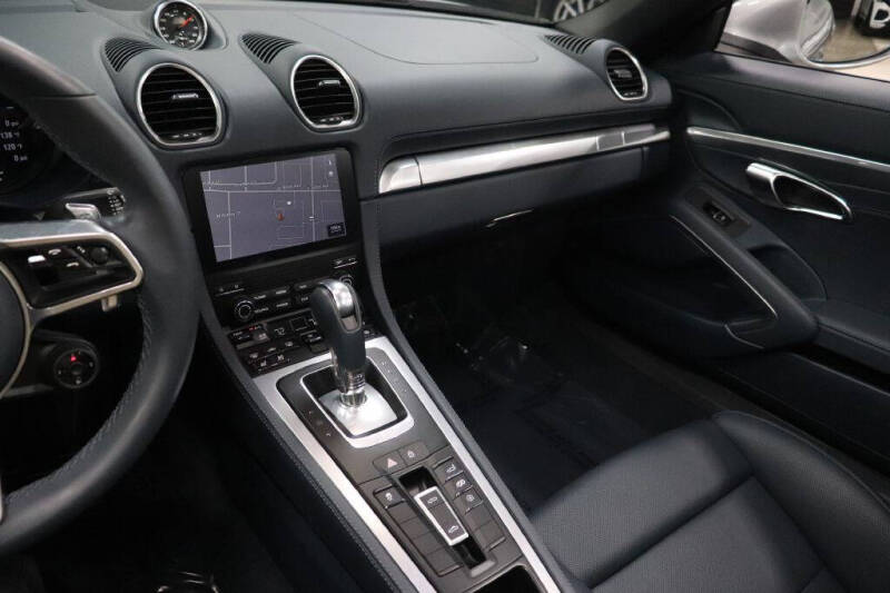 2024 Porsche 718 Boxster S