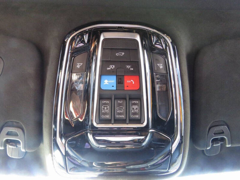 2022 Jeep Grand Wagoneer Series III