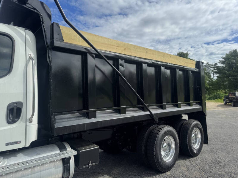 2005 Freightliner M2 112