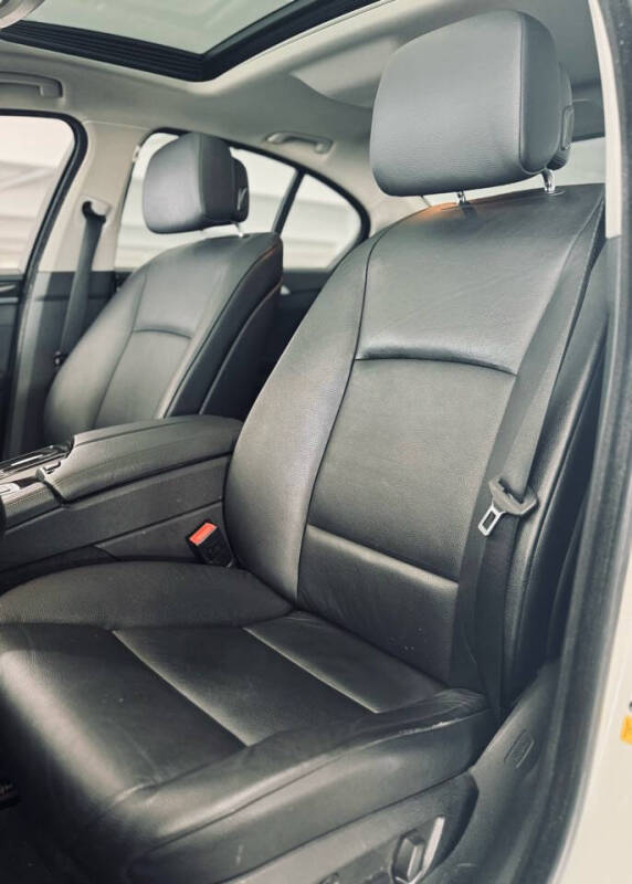 2013 BMW 5 Series 528i