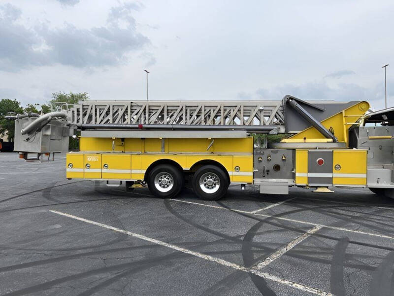 1988 Sutphen Ladder