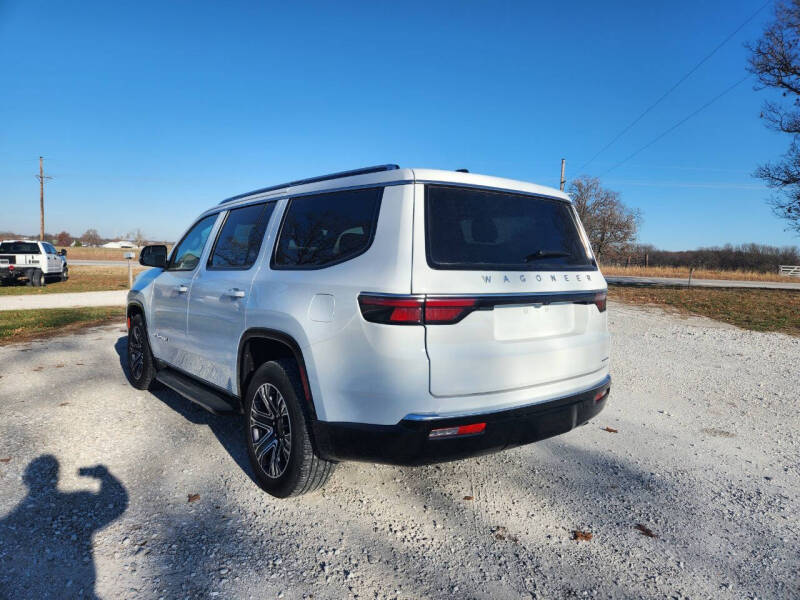 2024 Jeep Wagoneer null photo 3