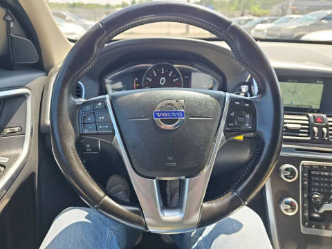 2016 Volvo XC60 T6 Platinum