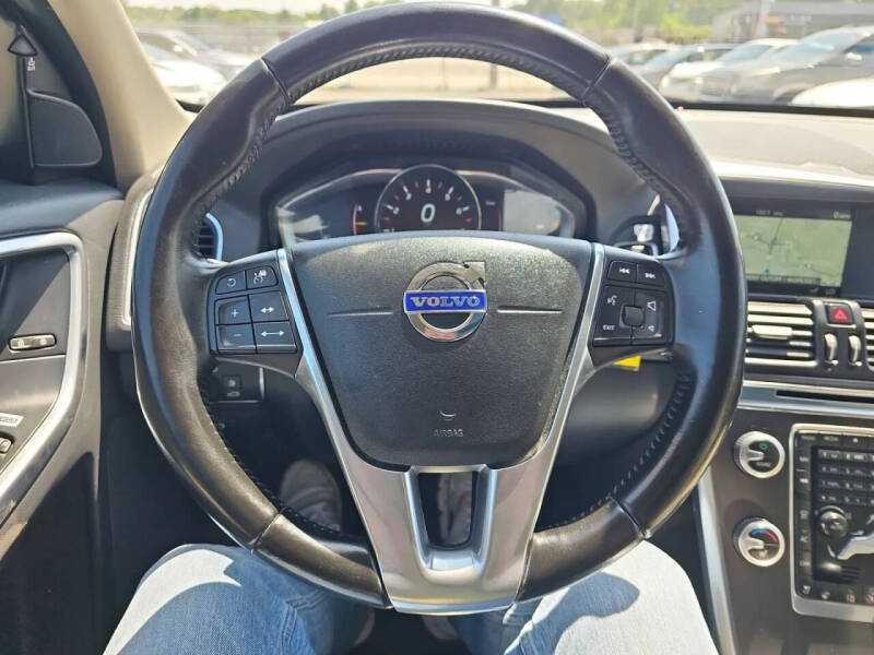 2016 Volvo XC60 T6 Platinum