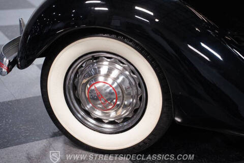 1936 Ford Deluxe