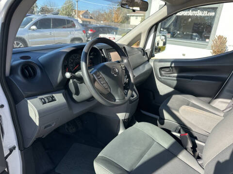 2019 Nissan NV200 SV