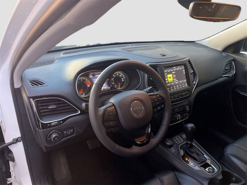 2023 Jeep Cherokee Altitude Lux