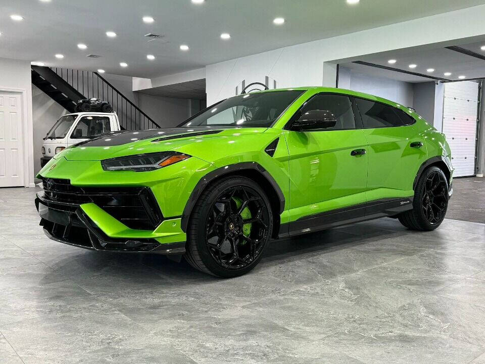 2024 Lamborghini Urus for sale at Alpha Auto Long Island in Westbury, NY