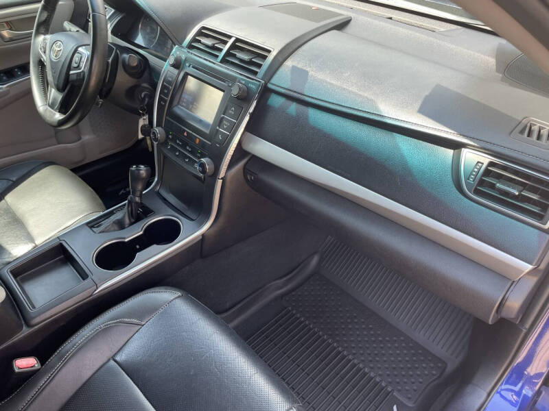 2015 Toyota Camry SE