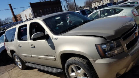 2007 Chevrolet Suburban for sale at F & A Auto Sales in Sioux City IA