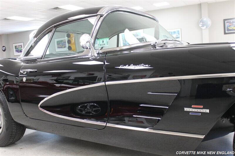 1961 Chevrolet Corvette 27