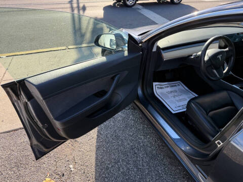 2020 Tesla Model 3 Standard Range Plus