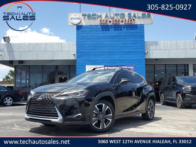 2022 Lexus UX 200's photo