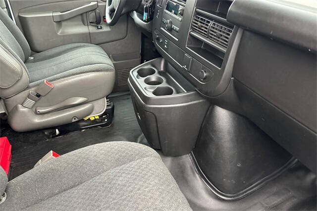 2023 GMC Savana 2500