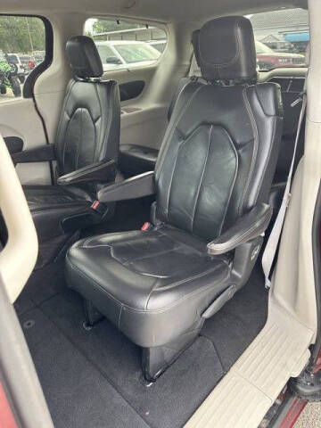 2017 Chrysler Pacifica Touring-L