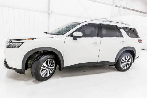 2024 Nissan Pathfinder SL