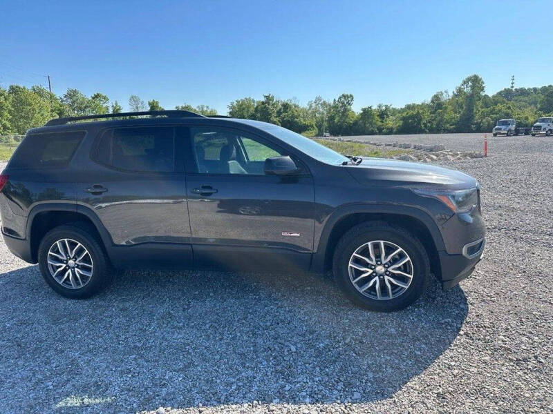 2017 GMC Acadia SLE-2
