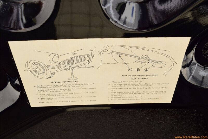 1957 Ford Thunderbird