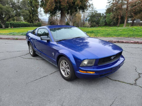 2005 Ford Mustang for sale at ROBLES MOTORS in San Jose CA